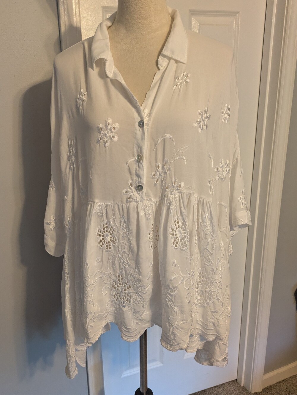 Bognar Blu White Embroidered Peasant Blouse - White